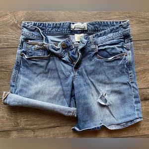 Maurices size 7/8 adjustable medium wash denim shorts